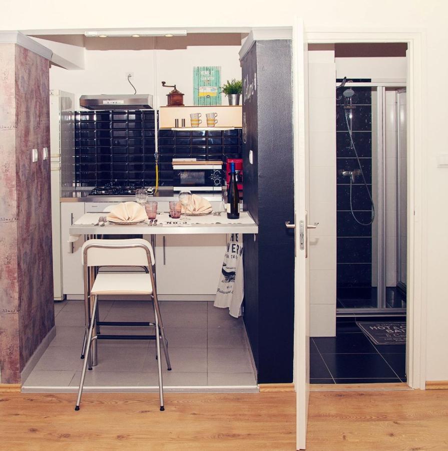Trendy & Cozy Apartment At Heroes' Square Будапеща Екстериор снимка